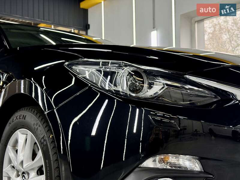 Хэтчбек Mazda 3 2015 в Киеве фото 4 Хэтчбек Mazda 3 2015 в Киеве