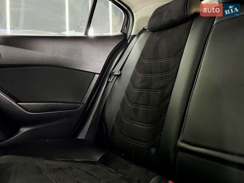Хэтчбек Mazda 3 2015 в Киеве фото 18 Хэтчбек Mazda 3 2015 в Киеве
