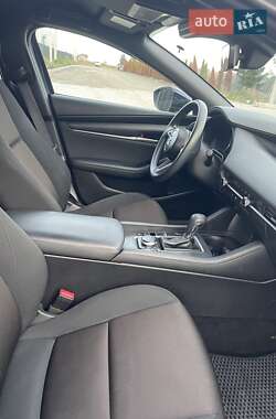 Хетчбек Mazda 3 2020 в  фото 15 Хетчбек Mazda 3 2020 в