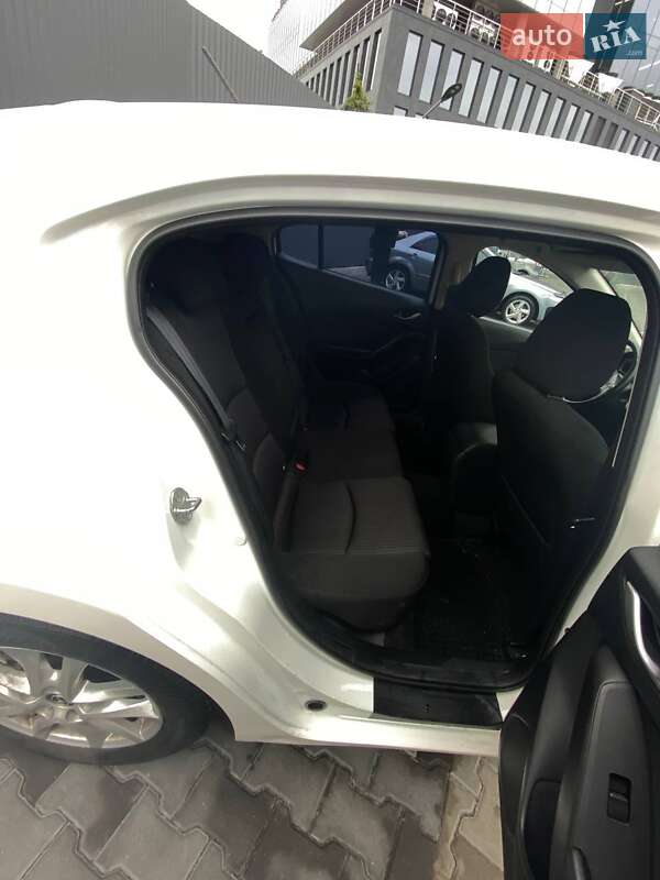 Хетчбек Mazda 3 2013 в Києві фото 10 Хетчбек Mazda 3 2013 в Києві