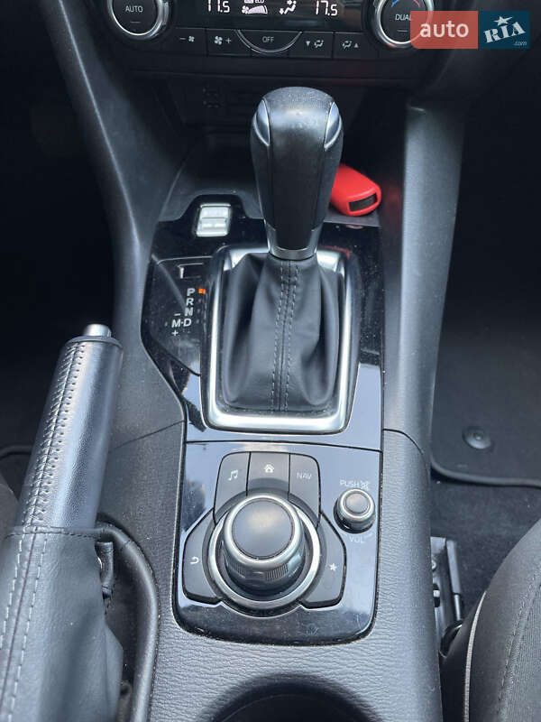 Седан Mazda 3 2016 в Кременчуге