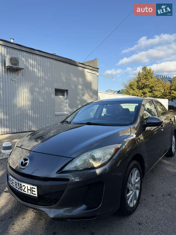 Седан Mazda 3 2012 в Николаеве