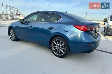 Седан Mazda 3 2018 в 