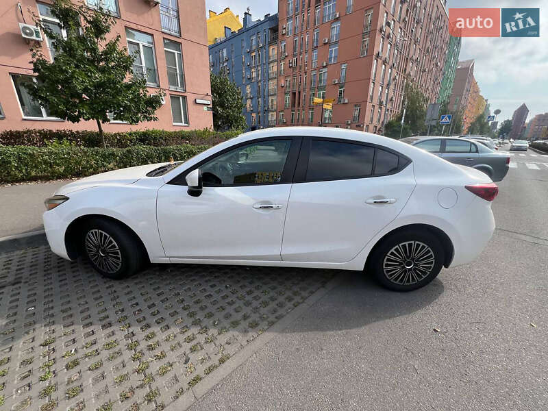 Седан Mazda 3 2016 в Киеве фото 2 Седан Mazda 3 2016 в Киеве