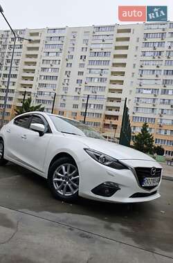 Хетчбек Mazda 3 2015 в  фото 13 Хетчбек Mazda 3 2015 в