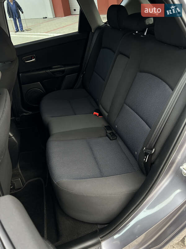 Хетчбек Mazda 3 2004 в Рівному фото 25 Хетчбек Mazda 3 2004 в Рівному
