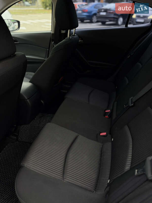 Хэтчбек Mazda 3 2014 в Киеве