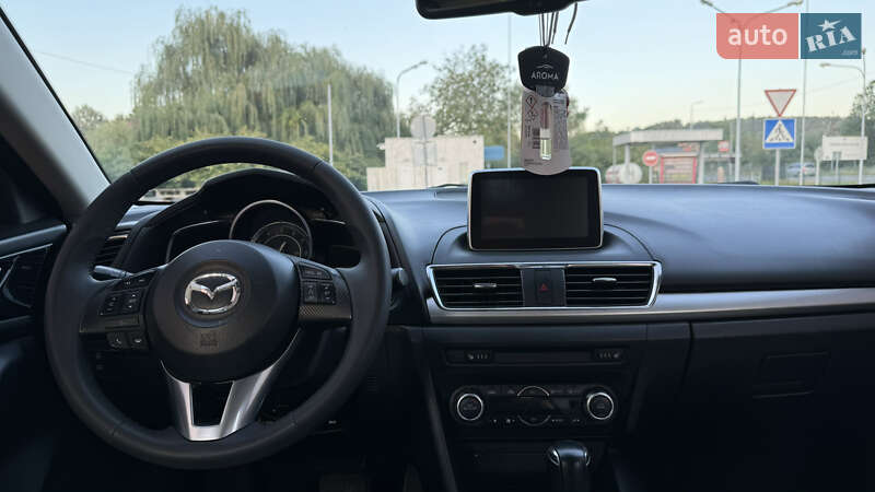 Седан Mazda 3 2014 в Мукачевому