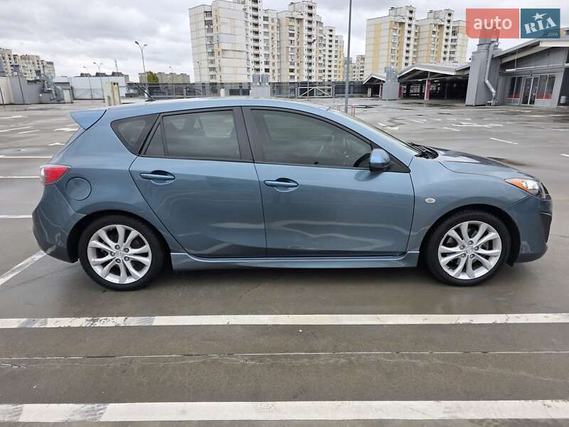 Хетчбек Mazda 3 2011 в Києві