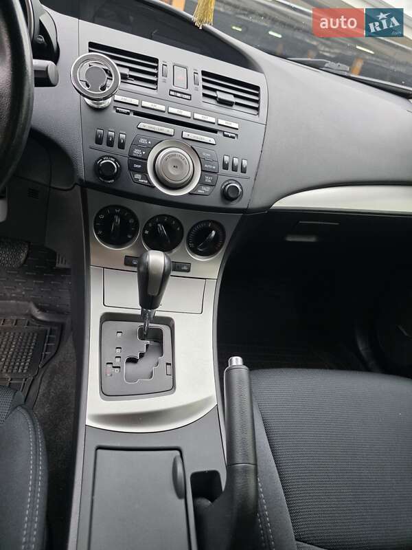 Хетчбек Mazda 3 2011 в Києві