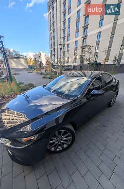Седан Mazda 3 2019 в Ивано-Франковске