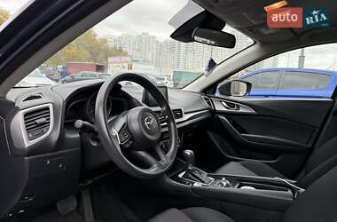 Седан Mazda 3 2018 в  фото 9 Седан Mazda 3 2018 в