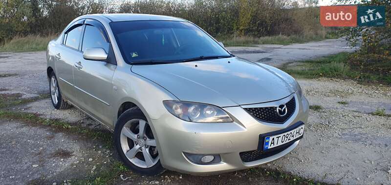 Седан Mazda 3 2004 в Калуше