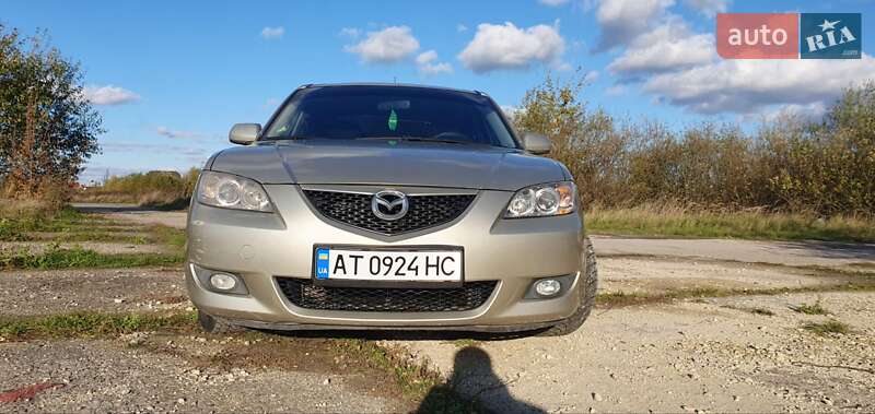 Седан Mazda 3 2004 в Калуше