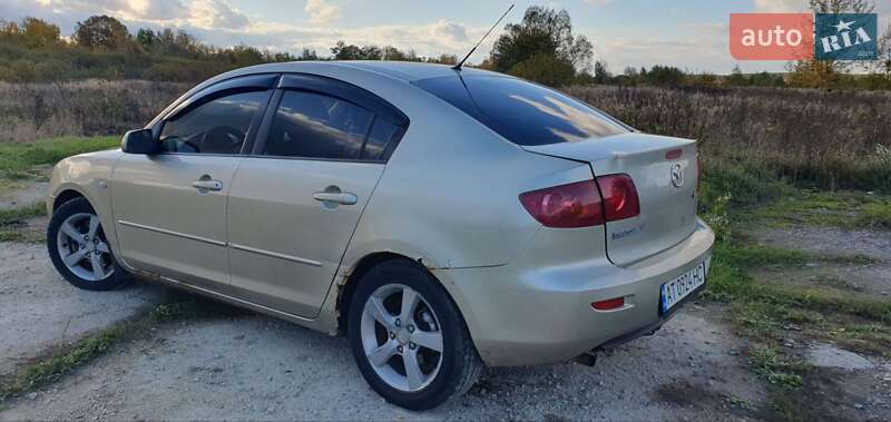 Седан Mazda 3 2004 в Калуше
