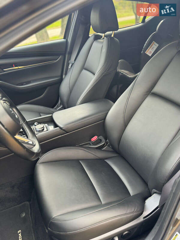 Хэтчбек Mazda 3 2021 в Кропивницком