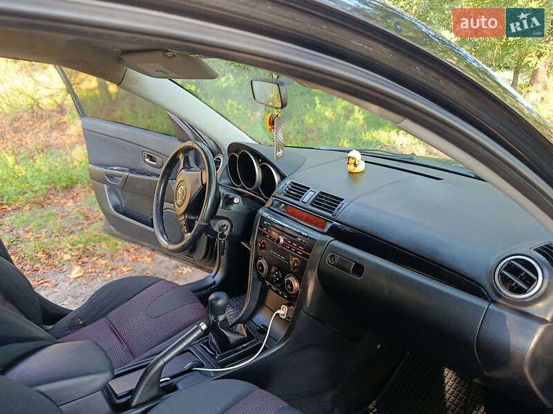 Хэтчбек Mazda 3 2004 в Сумах