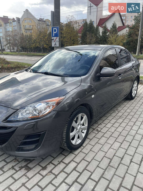 Седан Mazda 3 2010 в Ивано-Франковске