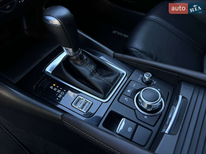 Хэтчбек Mazda 3 2018 в Киеве фото 7 Хэтчбек Mazda 3 2018 в Киеве
