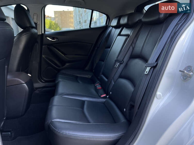 Хэтчбек Mazda 3 2018 в Киеве фото 16 Хэтчбек Mazda 3 2018 в Киеве