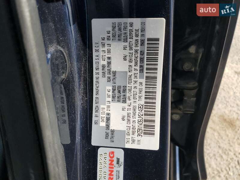 Седан Mazda 3 2018 в Киеве