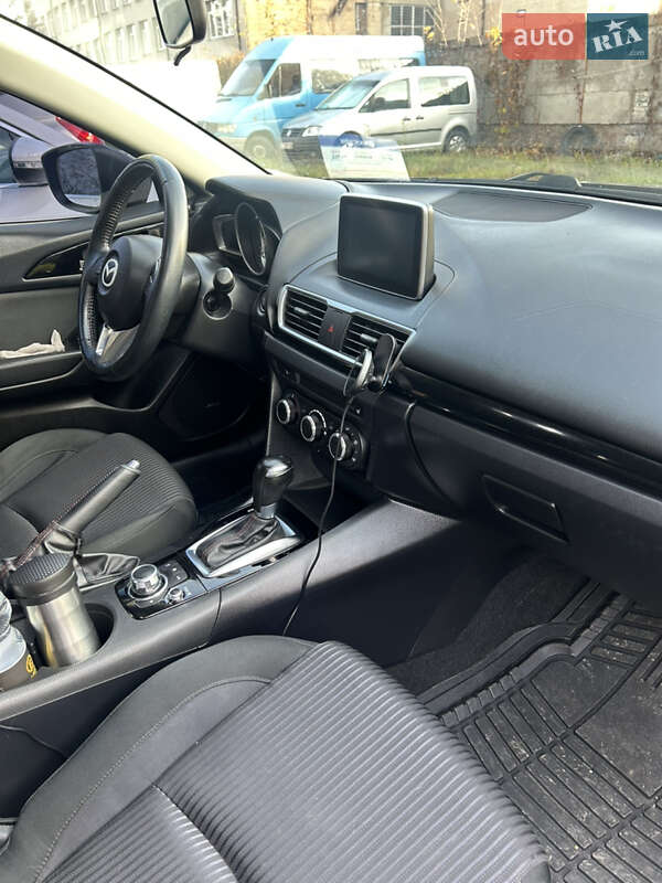 Седан Mazda 3 2014 в Львове