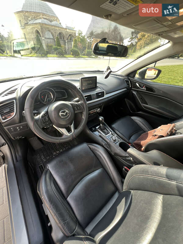 Седан Mazda 3 2013 в Ізмаїлі