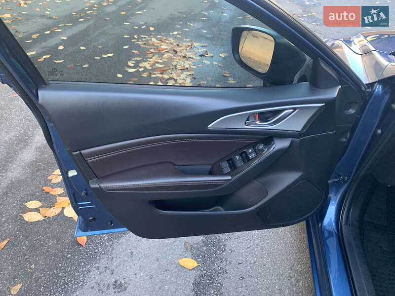 Седан Mazda 3 2017 в Днепре фото 11 Седан Mazda 3 2017 в Днепре