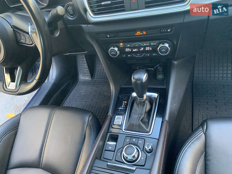 Седан Mazda 3 2017 в Днепре фото 20 Седан Mazda 3 2017 в Днепре