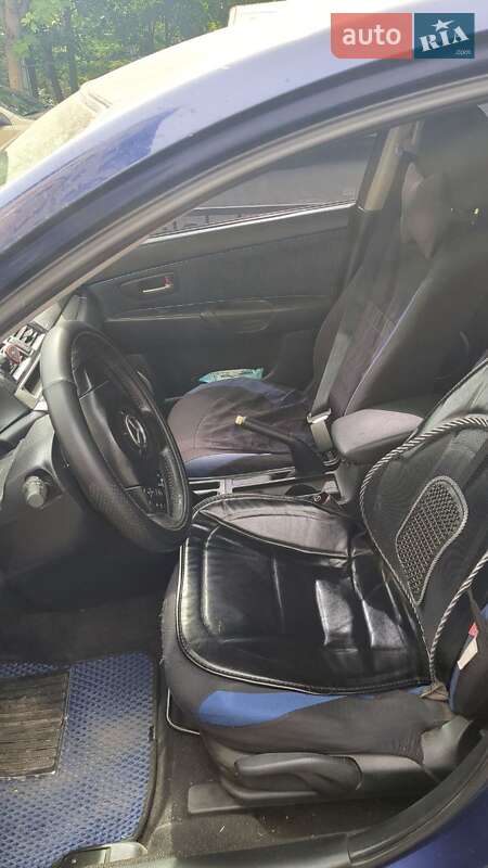 Седан Mazda 3 2005 в Черновцах