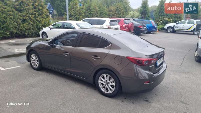 Седан Mazda 3 2014 в Киеве
