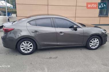 Седан Mazda 3 2014 в Киеве