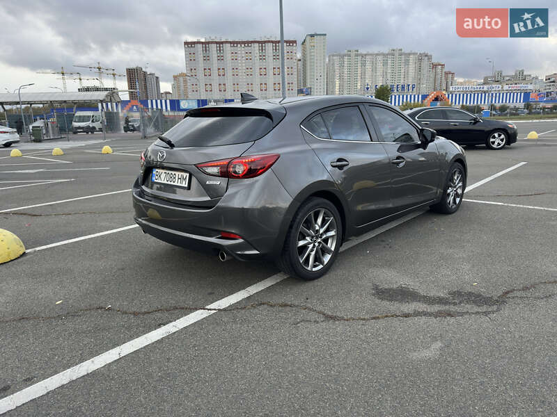 Хетчбек Mazda 3 2017 в Києві
