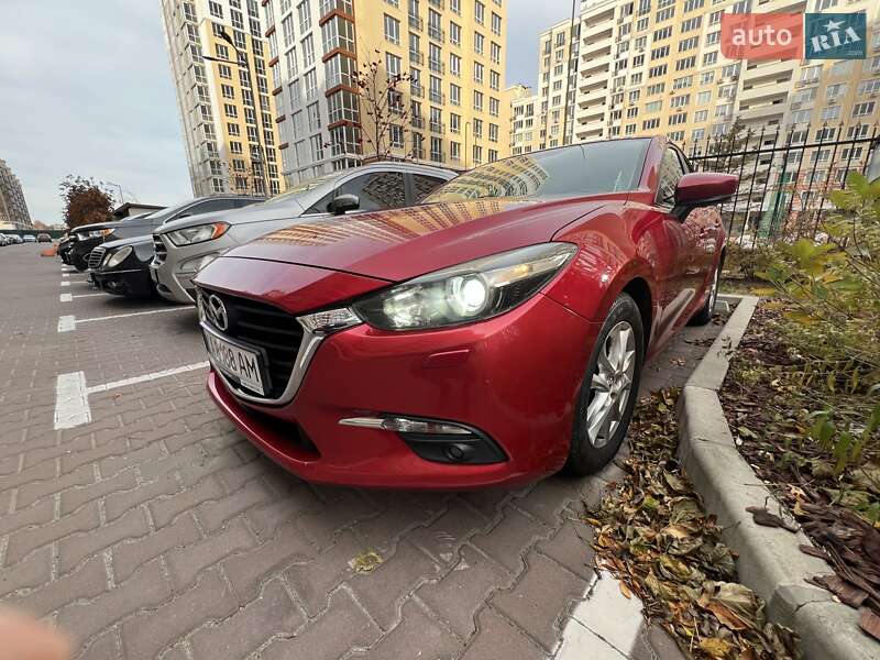 Хэтчбек Mazda 3 2016 в Киеве