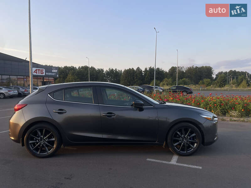 Хетчбек Mazda 3 2017 в Києві фото 4 Хетчбек Mazda 3 2017 в Києві