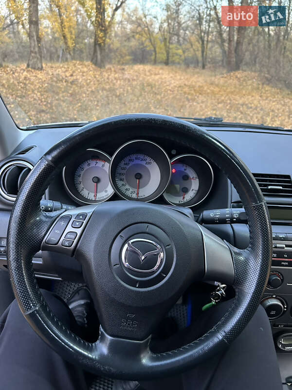Хэтчбек Mazda 3 2006 в Днепре