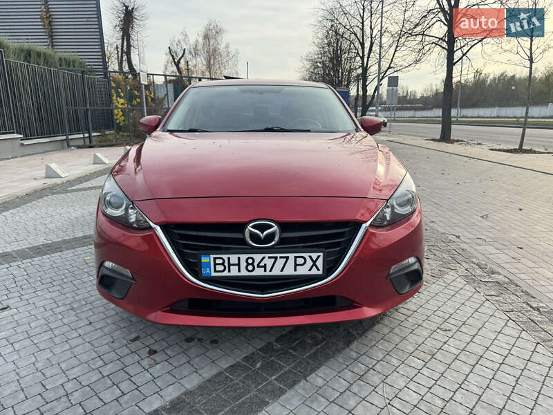 Седан Mazda 3 2014 в Киеве