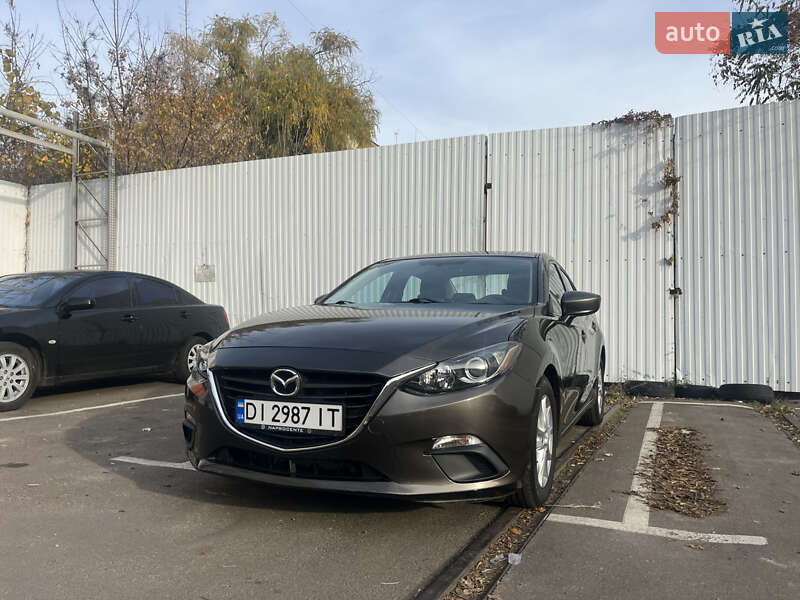 Седан Mazda 3 2016 в Киеве