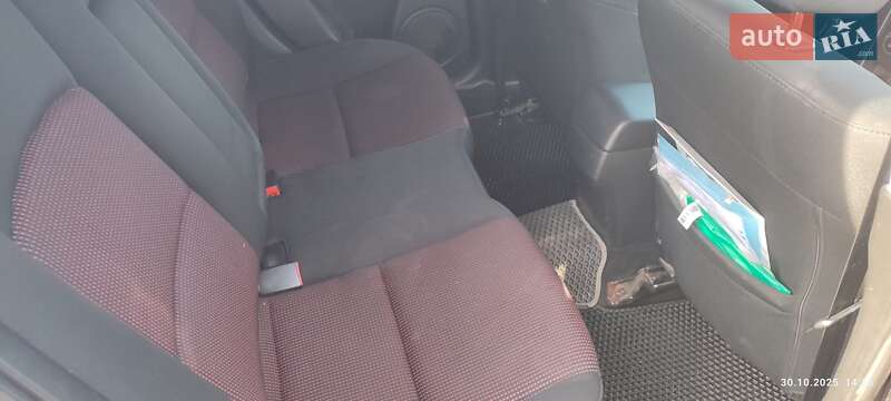 Хэтчбек Mazda 3 2006 в Днепре