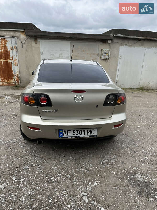 Седан Mazda 3 2005 в Каменском