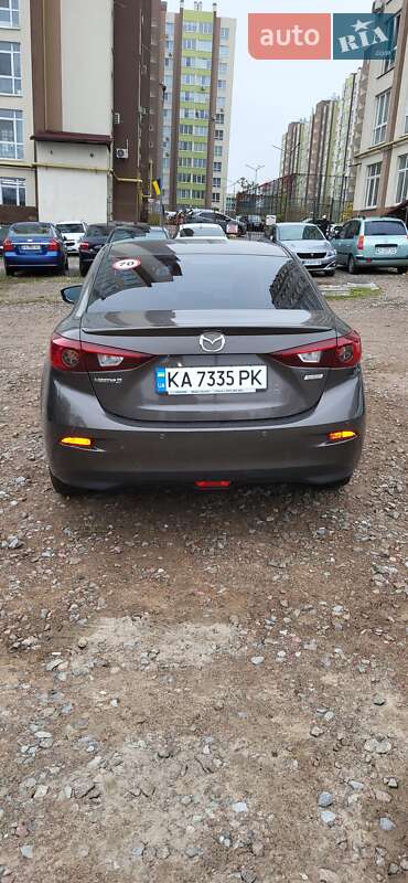Седан Mazda 3 2016 в Киеве