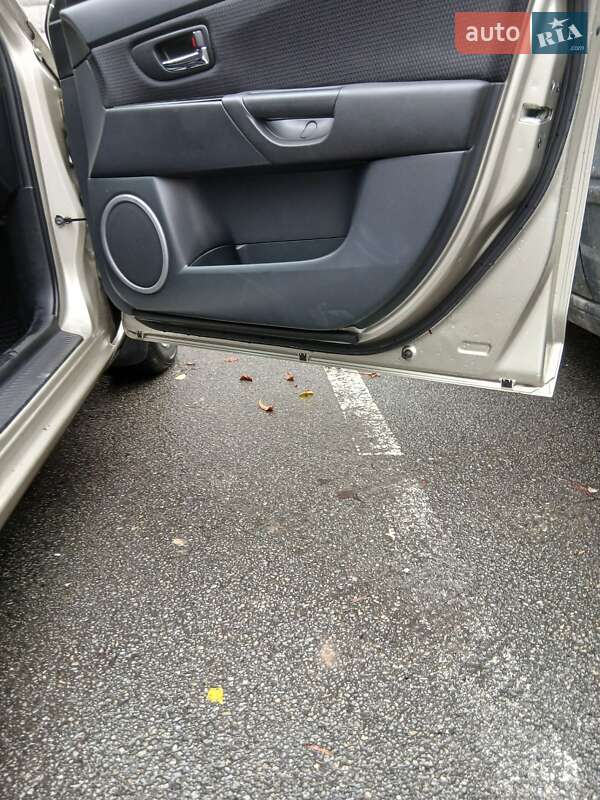 Хетчбек Mazda 3 2008 в Чернігові