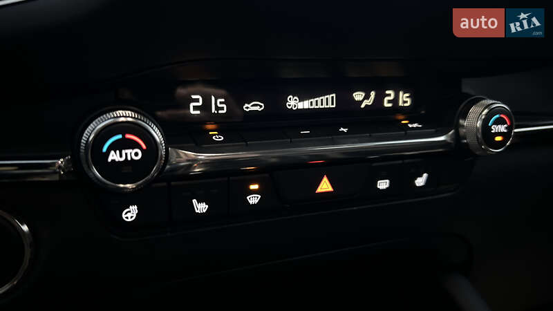 Седан Mazda 3 2022 в Львові