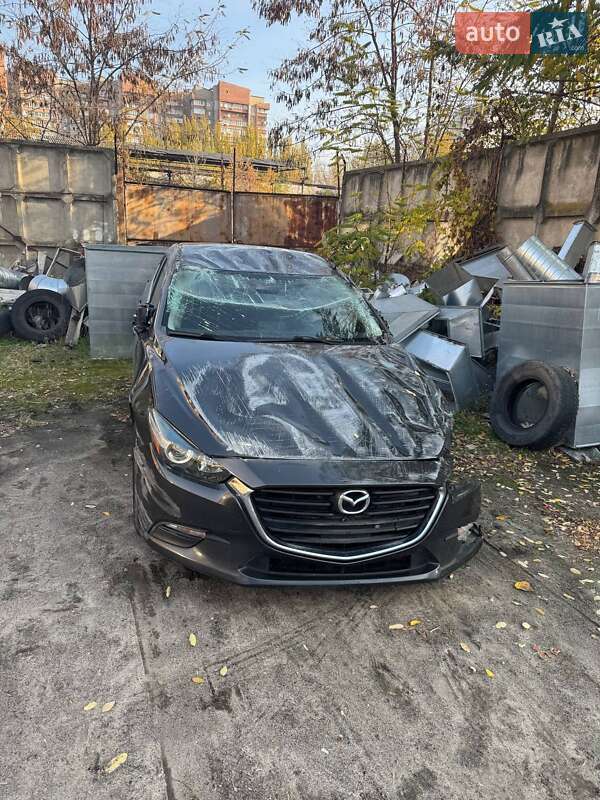 Хэтчбек Mazda 3 2018 в Днепре