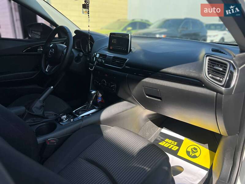 Хэтчбек Mazda 3 2013 в Ивано-Франковске