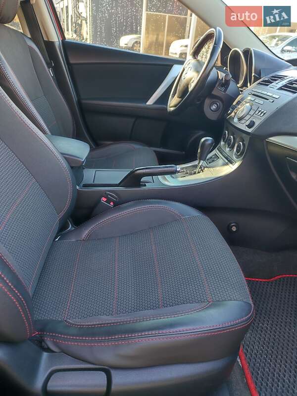 Хэтчбек Mazda 3 2010 в Полтаве