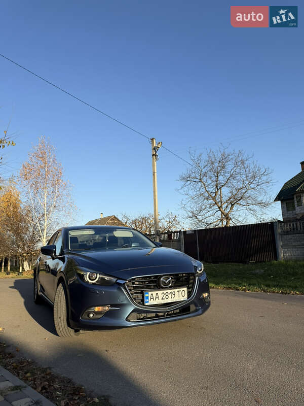 Седан Mazda 3 2018 в Киеве фото 2 Седан Mazda 3 2018 в Киеве