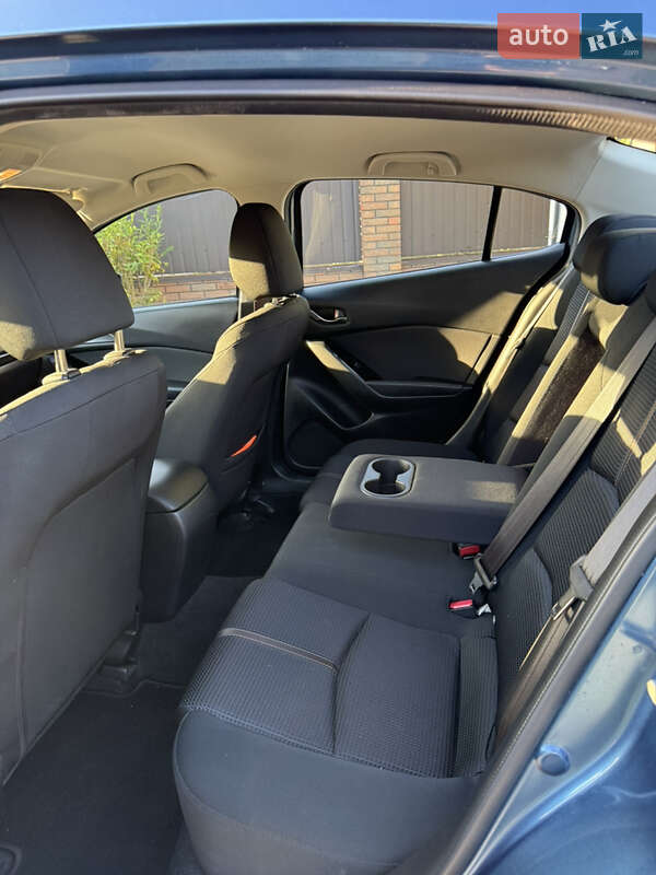 Седан Mazda 3 2018 в Киеве фото 9 Седан Mazda 3 2018 в Киеве
