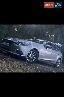 Седан Mazda 3 2015 в Дніпрі