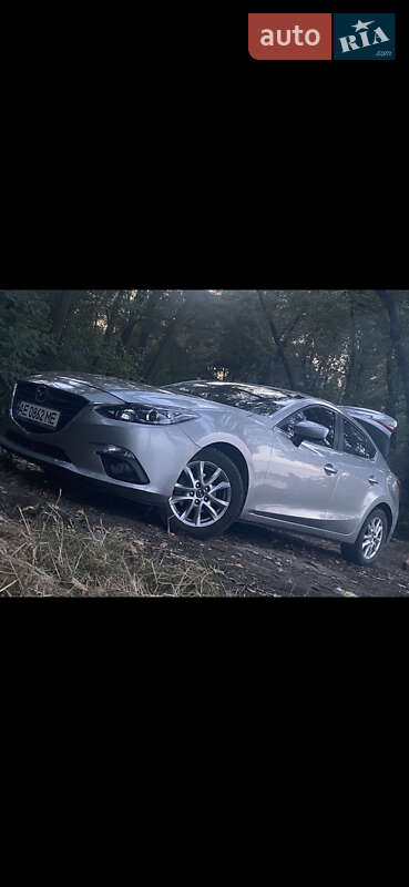 Mazda 3 2015
